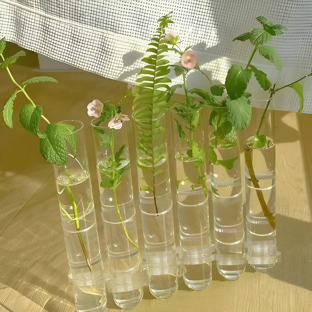 FloraForm™ — Turn into stunning, unbreakable floral masterpieces by twisting.