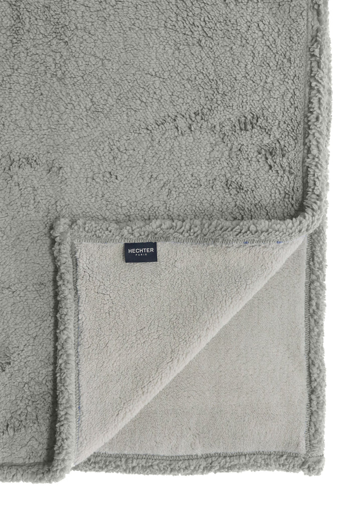 Sherpa Wohndecke aus weichem Fleece | Wendedecke mit glatter Rückseite, breitem Saum und waschbar bis 60 °C für Sofa und Bett