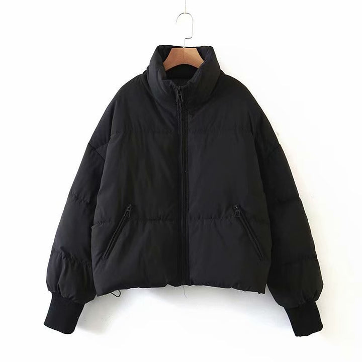Damen Pufferjacke | Leichte Steppjacke mit tailliertem Schnitt, wärmender Fütterung und praktischen Taschen für Alltag und Freizeit