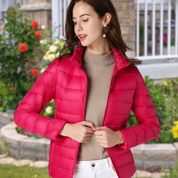 Damen Steppjacke mit Reißverschluss | Leichte taillierte Übergangsjacke mit wärmender Steppung für Alltag und kühle Tage