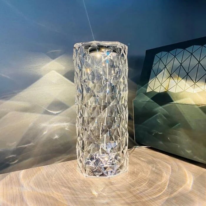 Crystal table lamp 3D diamond effect | 16 RGB colors with remote control | Touch dimmable | USB + wireless for ambient light