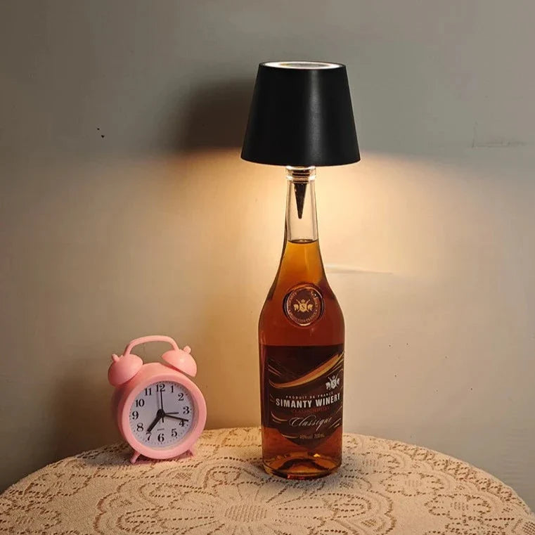 Kabellose LED Flaschenlampe mit USB-C | Wiederaufladbarer Flaschenaufsatz für Weinflaschen | Ambientebeleuchtung für Zuhause &amp; Garten