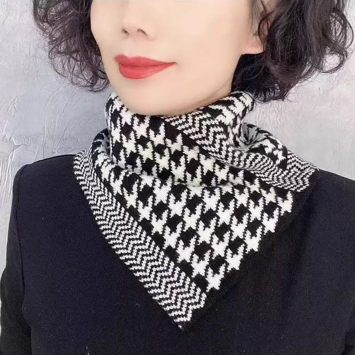 Sciarpa triangolare da donna | Morbida e leggera, versatile da indossare come sciarpa o collo | 36x30 cm | Fantasie