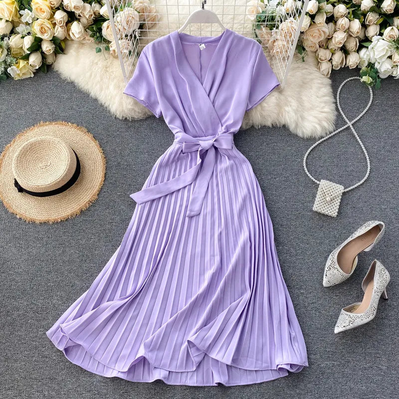 Damen Midikleid mit V-Ausschnitt &amp; Plissee-Design | Hohe Taille | Elegantes Kleid für Alltag, Freizeit &amp; besondere Anlässe