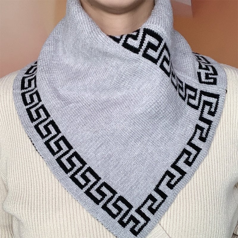 Sciarpa triangolare da donna | Morbida e leggera, versatile da indossare come sciarpa o collo | 36x30 cm | Fantasie