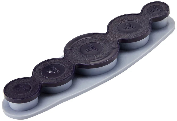 Set per creare bottoni in tessuto con un tocco | Bottoni auto-adesivi in 5 misure (11–29 mm) | Include modelli per tessuto | Crea bottoni velocemente senza pressa