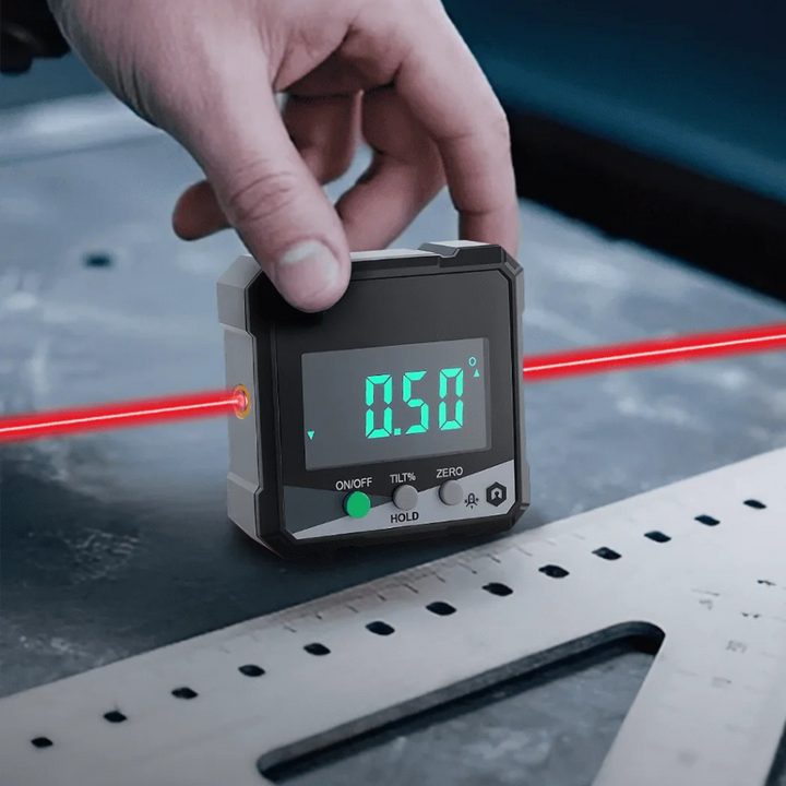 Digital angle meter with laser and magnetic base | ±0.2° accuracy | Rotatable LCD | USB-C rechargeable | IP54