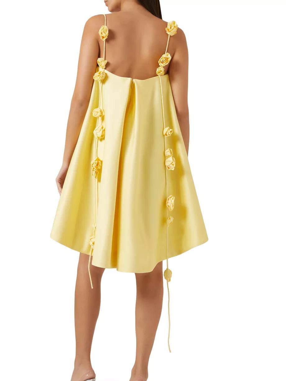 Rückenfreies Minikleid mit 3D-Rosen-Trägern | A-Linie &amp; asymmetrischer Saum | gefüttert | elegantes Statement für Events