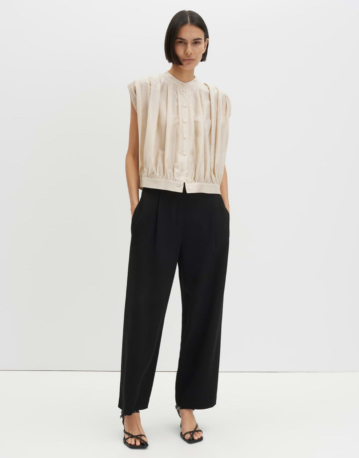 Damen Bluse | Bluse mit Drapierung, Rundhalsausschnitt, Knopfleiste und kurzen Ärmeln