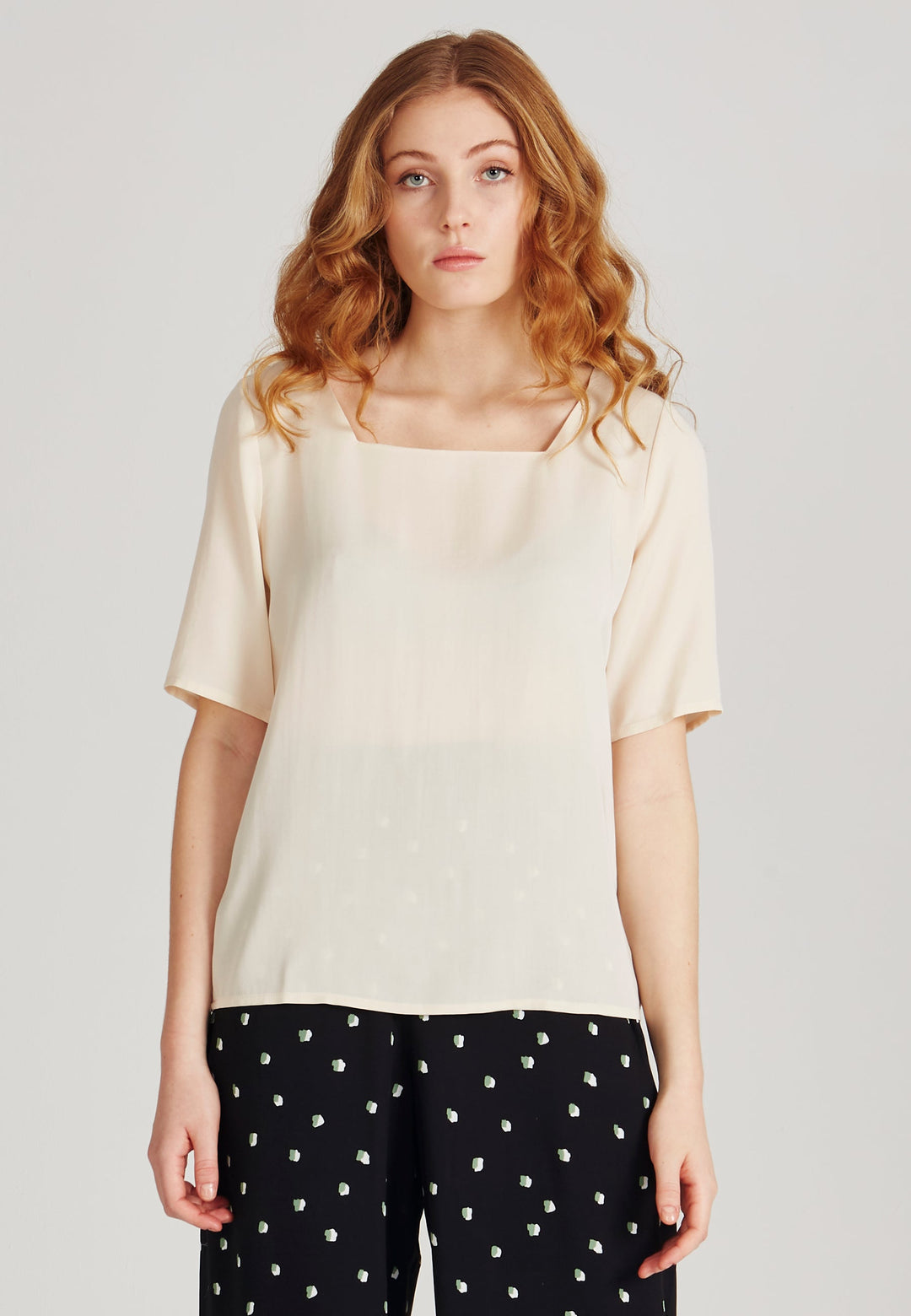 Damen Blusenshirt | PAULINA aus TENCEL Lyocell mit eckigem Ausschnitt und Halbarm