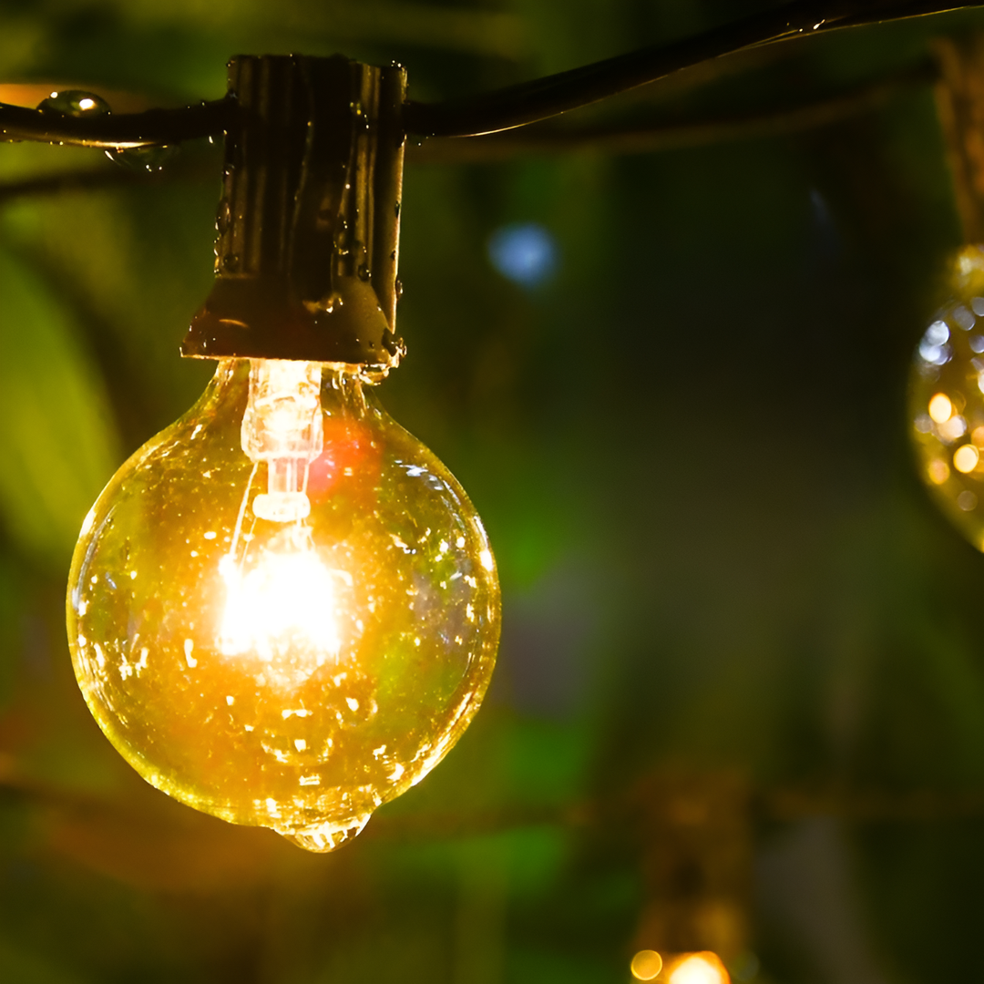 Lichterkette außen mit Globus-Lampen 15 m / 30 m | Warmweißes Licht mit 220 V für Garten, Terrasse, Hochzeit und Party