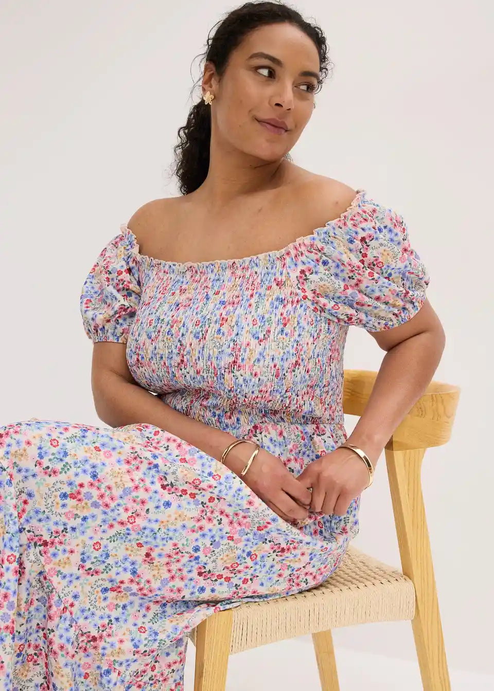 Damen Off-Shoulder Midikleid mit Blumenmuster | Luftiges Sommerkleid | Lockeres Freizeitkleid für Urlaub &amp; Gartenparty