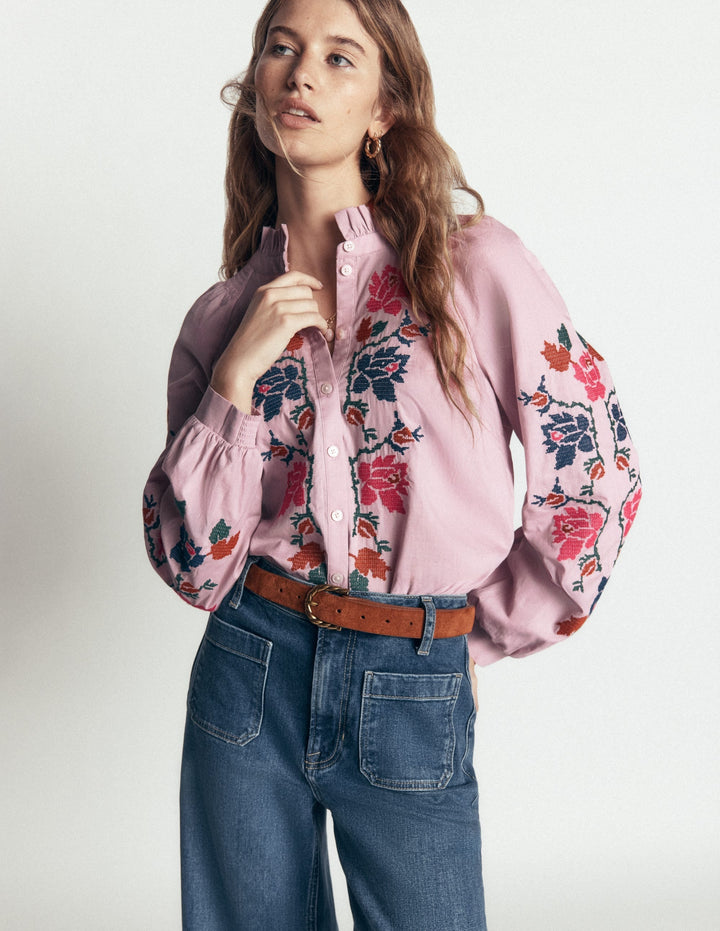 Damen Top | Baumwoll-Top mit Rüschen, Blumenstickerei und Blouson-Ärmeln