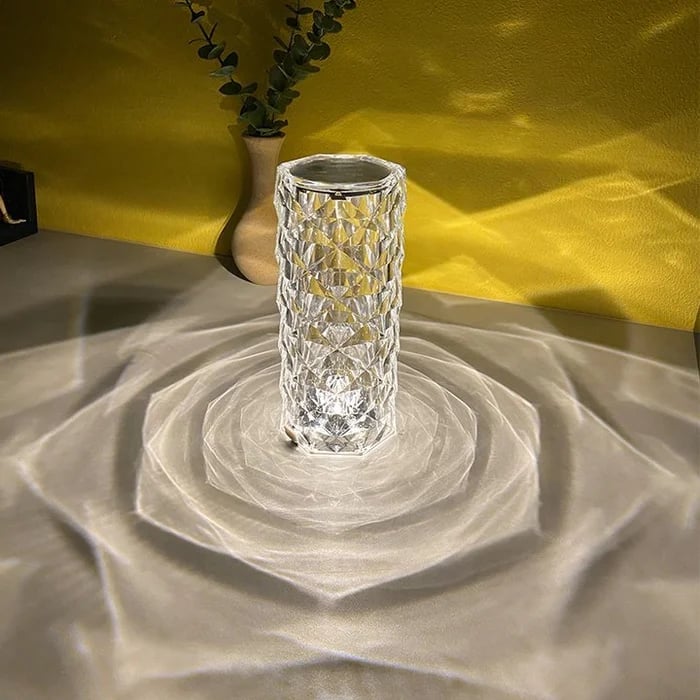 Crystal table lamp 3D diamond effect | 16 RGB colors with remote control | Touch dimmable | USB + wireless for ambient light