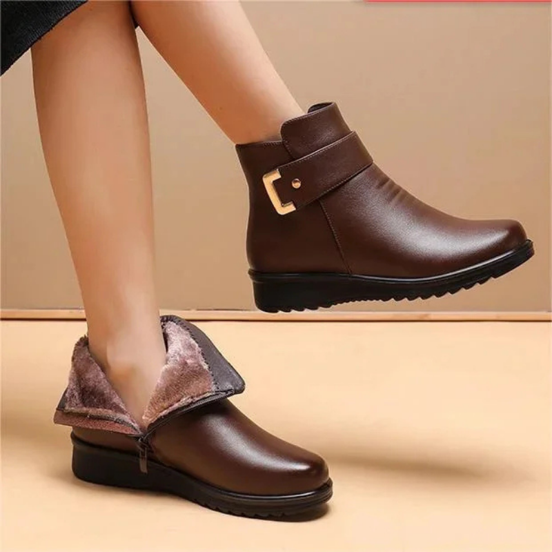 Damen Winterstiefeletten warm gefüttert | Bequeme Ankle Boots mit Schnallendetail und profilierter Sohle für Alltag und Freizeit