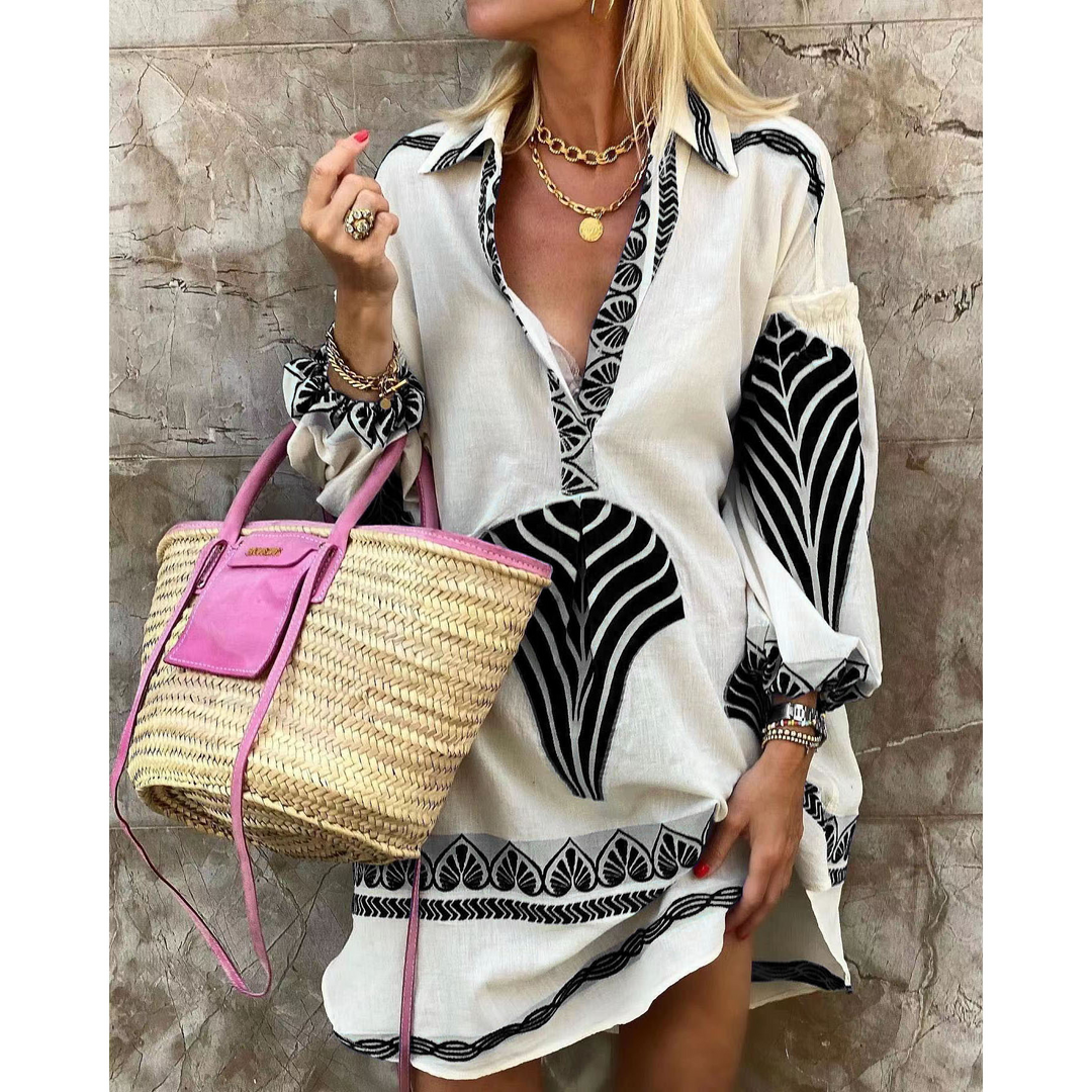 Elegantti ja tyylikäs naisten mekko vintage-tyyliin