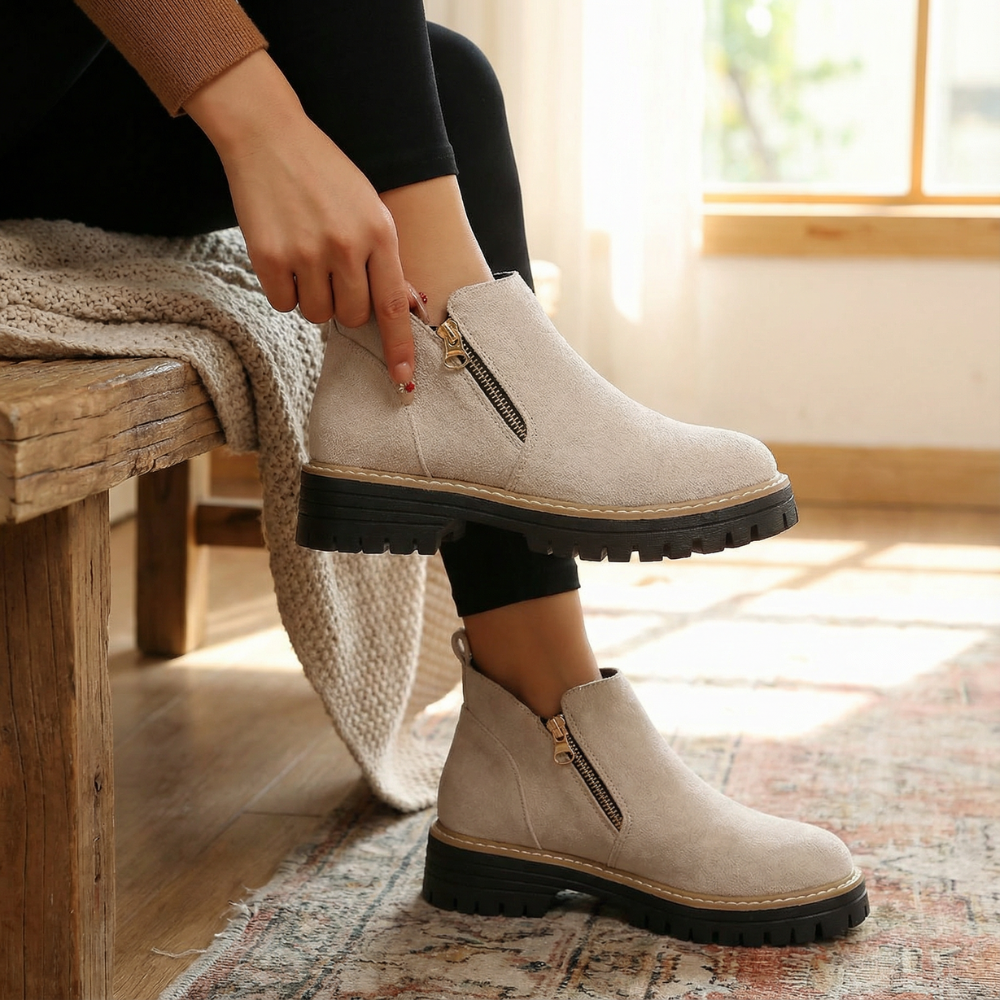 Damen Chelsea-Stiefeletten | Breite Zehenbox, seitlicher Reißverschluss und stabiler 4-cm-Blockabsatz
