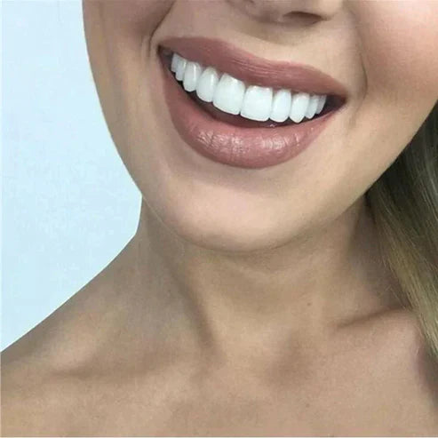 Set de facettes dentaires clipsables malléables | Sourire plus blanc instantané en quelques secondes | Réutilisable et doux pour les dents | 1 set en blanc
