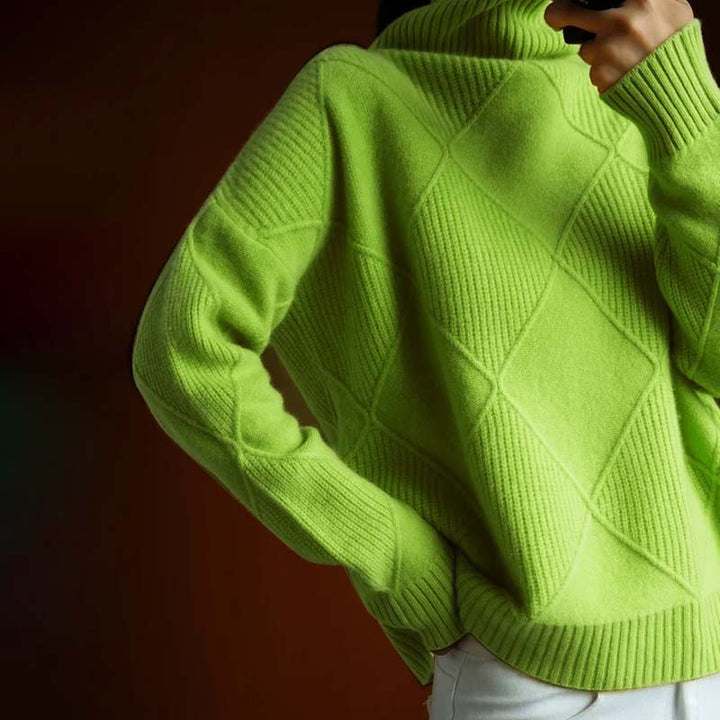 Damen Strickpullover mit hohem Kragen | Warmer Winterpullover mit strukturiertem geometrischem Muster für moderne Winterlooks