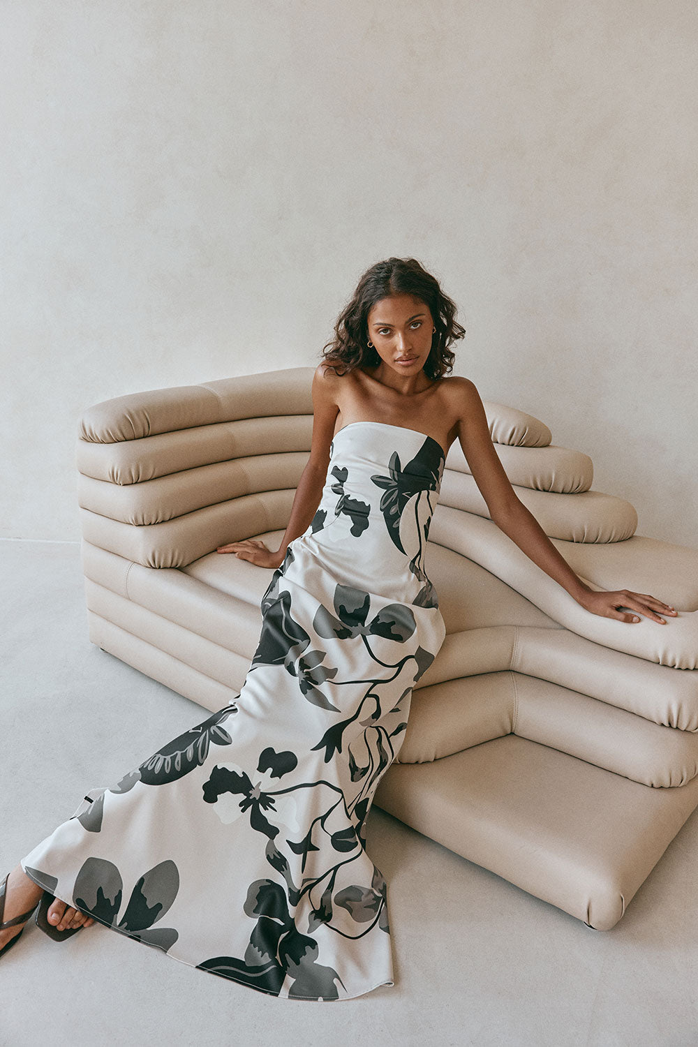 Damen Musterkleid Zephyra Floras Muse | Einmaliges Sample-Kleid | Mit kleinen Flecken an einzelnen Stellen