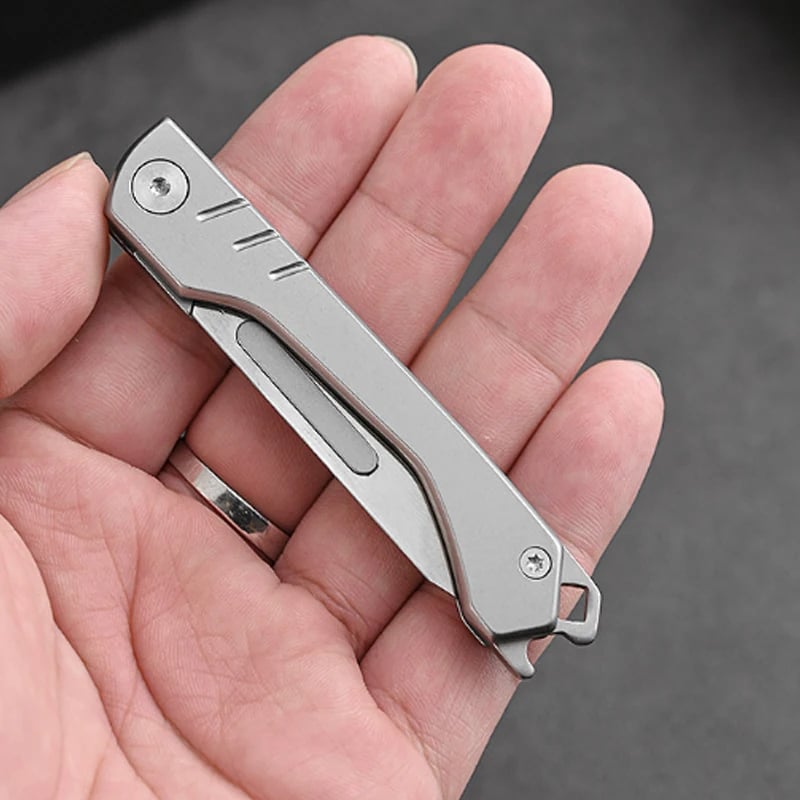 BladeSwift - Bisturi pieghevole con 10 lame intercambiabili