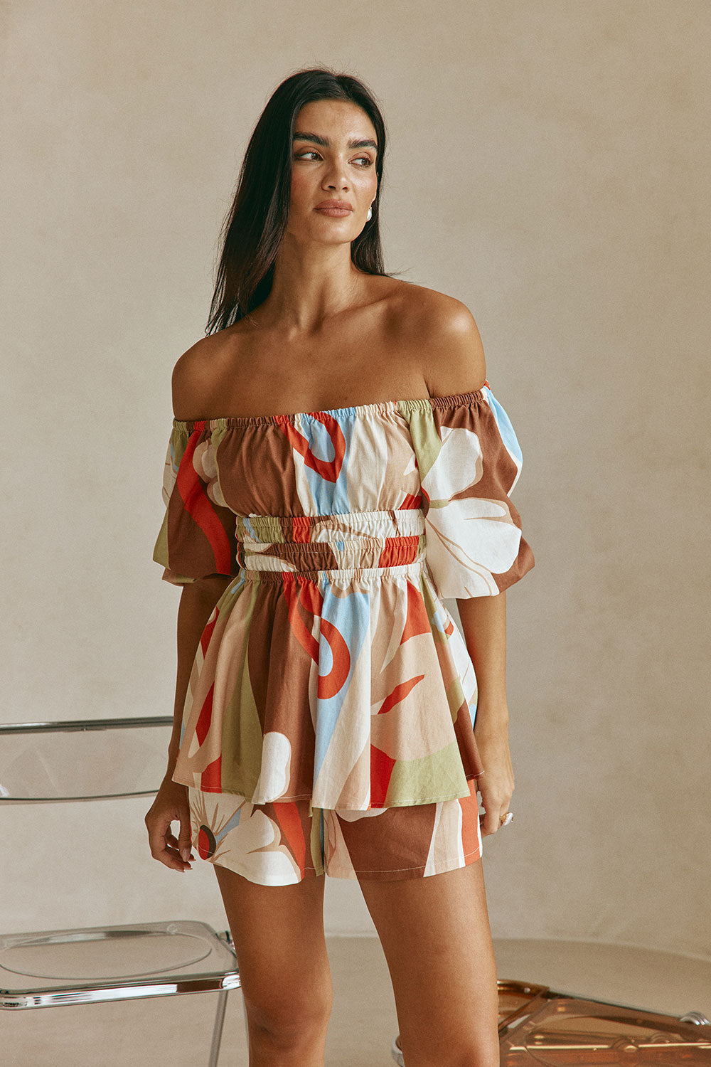 Damen Off-Shoulder Top mit Blumen-Schlangen-Print | Leinenmix-Look | Puffärmel &amp; Volantsaum