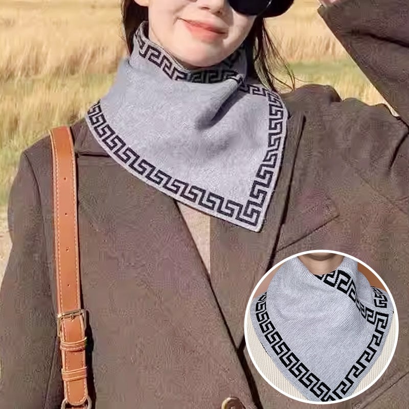 Sciarpa triangolare da donna | Morbida e leggera, versatile da indossare come sciarpa o collo | 36x30 cm | Fantasie