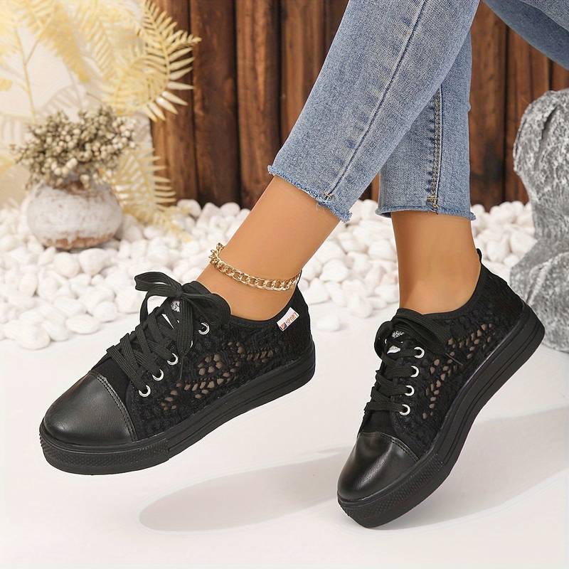 Sneaker eleganti e ariosi in pizzo