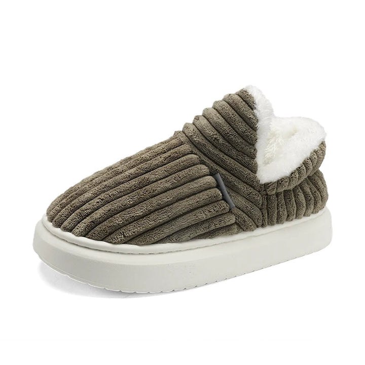 Damen Slippers – Bequeme und stilvolle Hausschuhe für kalte Tage