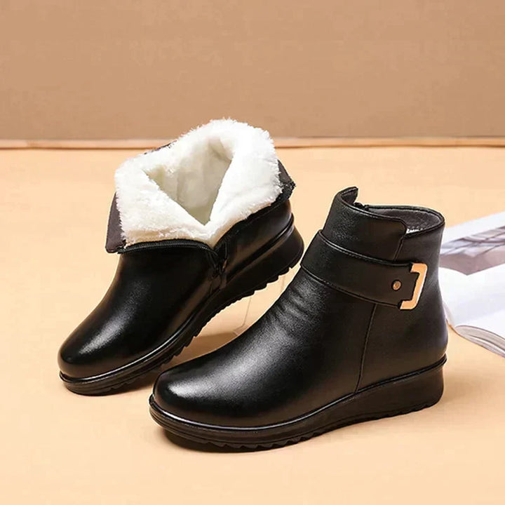 Damen Winterstiefeletten warm gefüttert | Bequeme Ankle Boots mit Schnallendetail und profilierter Sohle für Alltag und Freizeit