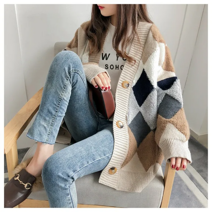 Damen Cardigan mit Karomuster und V-Ausschnitt | Oversized Strickjacke mit Knopfleiste, Ballonärmeln und lockerer Passform