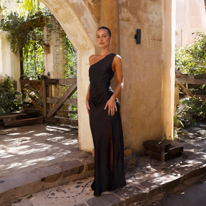 Damen Satin Maxikleid mit One-Shoulder-Design | Elegantes Abendkleid mit asymmetrischem Ausschnitt und seitlichem Beinschlitz