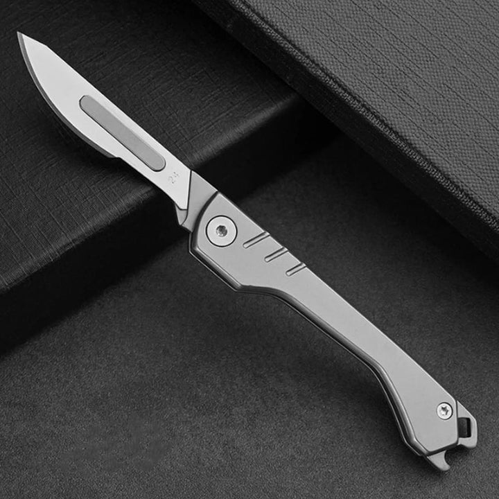 BladeSwift - Bisturi pieghevole con 10 lame intercambiabili