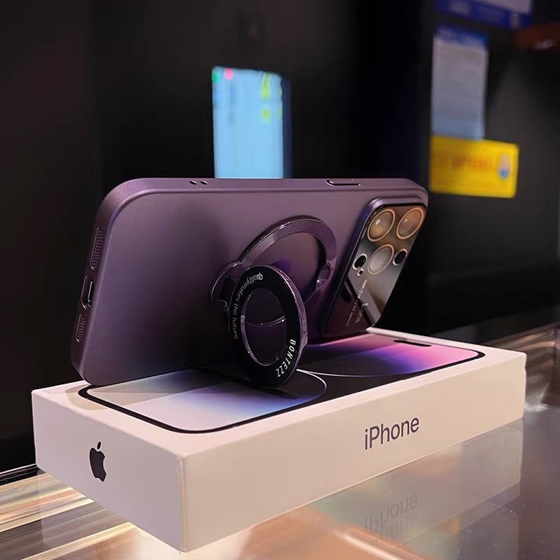Magnetic iPhone Case | Compatible with wireless charging | Integrated stand, camera lens protection | Anti-fingerprint, clear PC