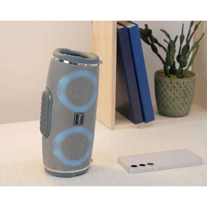 Bluetooth Lautsprecher | Kabelloser kompakter Speaker mit bis zu 6 Std. Akkulaufzeit und Mikrofon