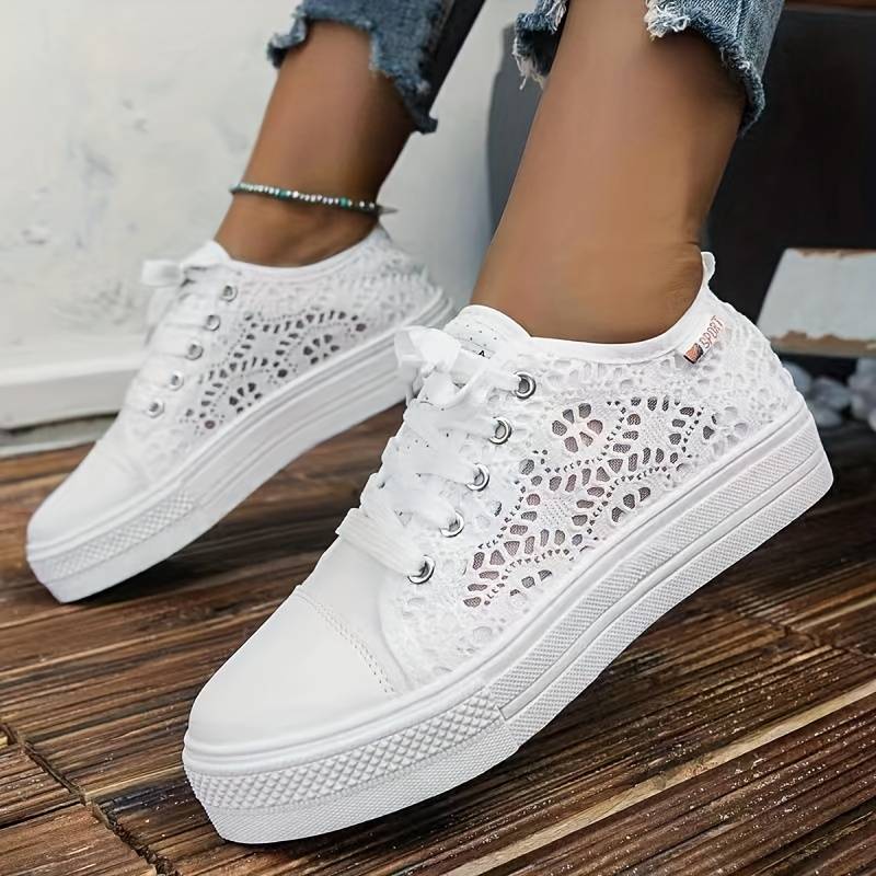 Sneaker eleganti e ariosi in pizzo