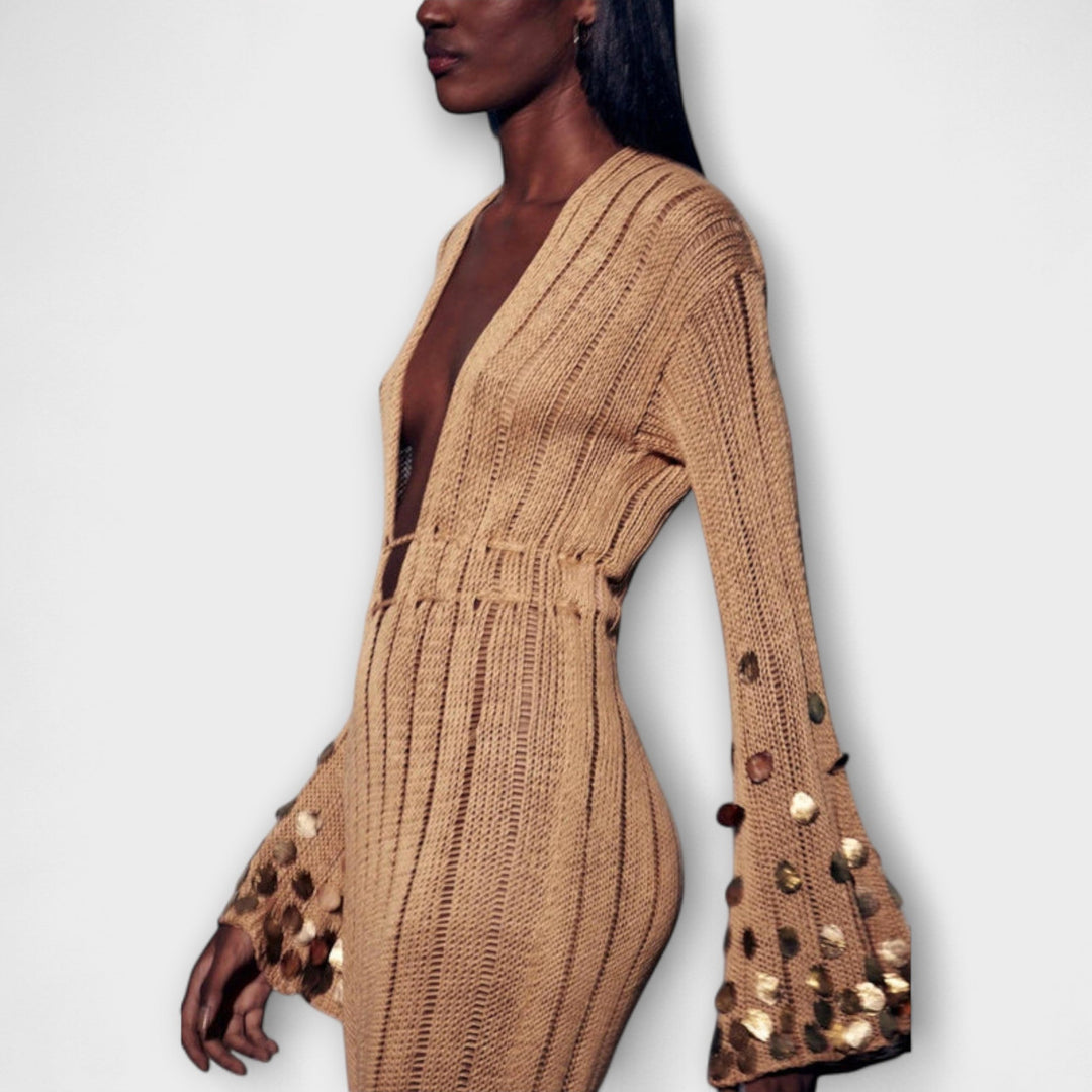 Damen Strick Maxikleid in Gold | Elegantes langes Kleid mit tiefem Ausschnitt, verstellbarer Taille und Paillettenärmeln für festliche Anlässe