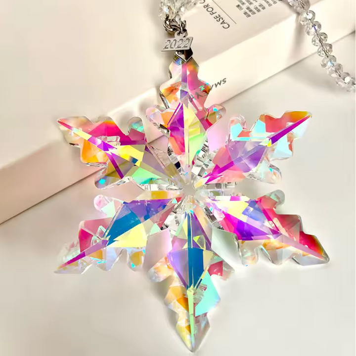 Kristall-Schneeflocken Anhänger aus K9-Kristall | Funkelnder Sonnenfänger für Weihnachtsbaum, Fenster &amp; Auto | Geschenkbox inklusive