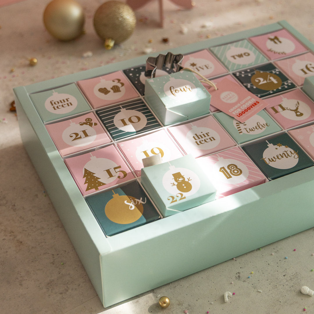 Back-Adventskalender 2026 mit 24 Türchen | Mint-Edition mit Streuselmixen, Lebensmittelfarben, essbarem Glitzer und Backzubehör