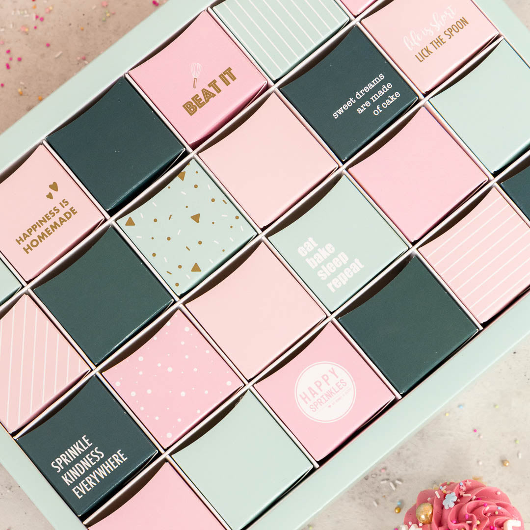 Back-Adventskalender 2026 mit 24 Türchen | Mint-Edition mit Streuselmixen, Lebensmittelfarben, essbarem Glitzer und Backzubehör
