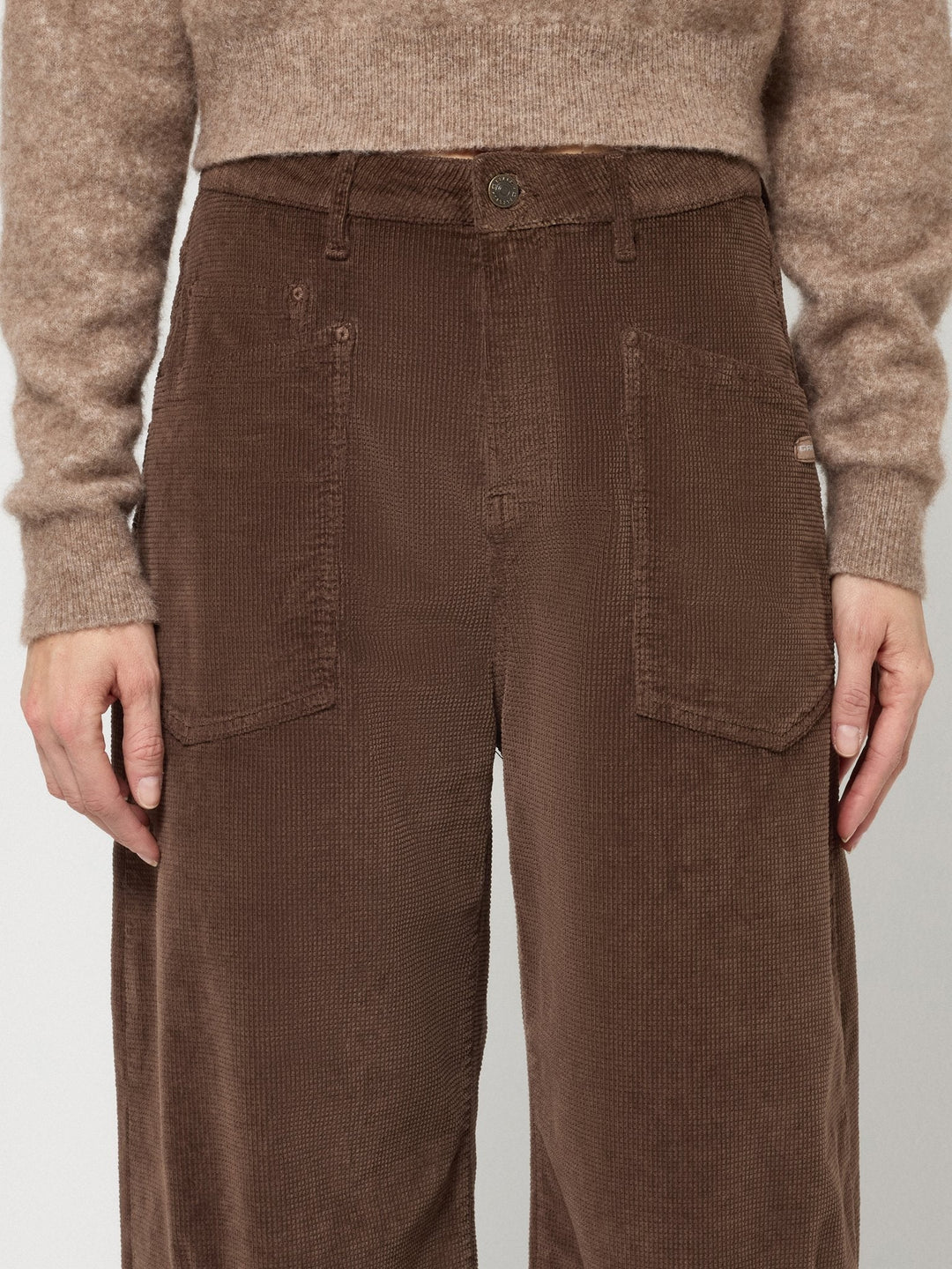 Cordhose | O-Shape mit hoher Leibhöhe und verkürztem, konischem Bein