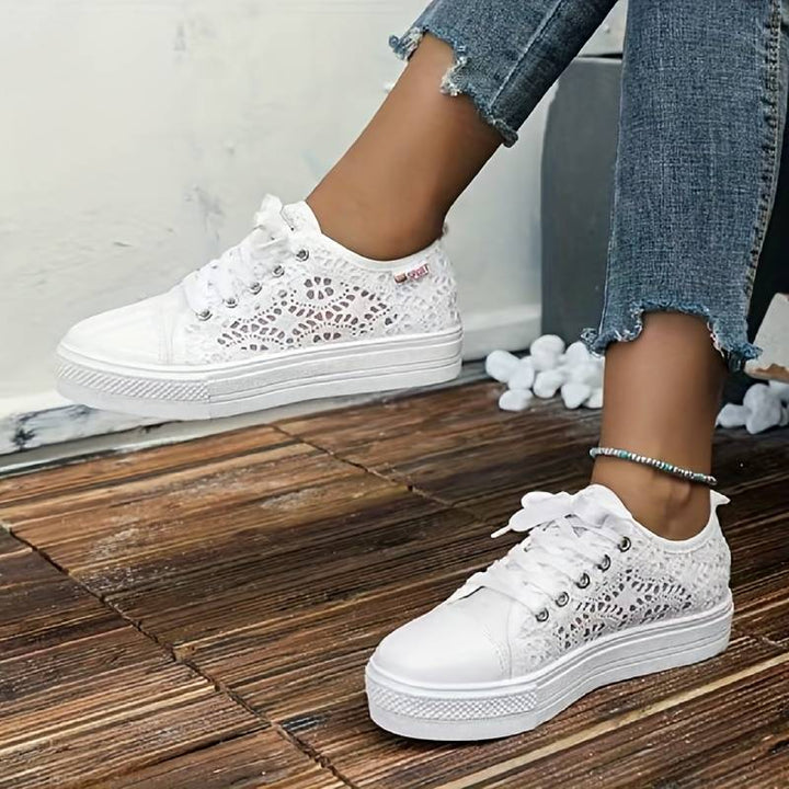 Sneaker eleganti e ariosi in pizzo