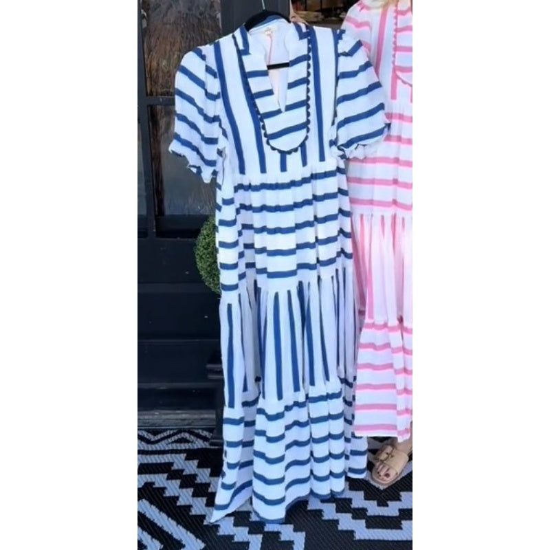 Gestreiftes Midikleid mit V-Ausschnitt | Fließend &amp; Locker | Somm