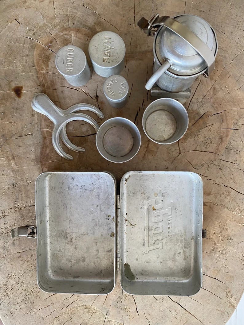 Set café de camping style vintage – ultra-compact pour voyage &amp; plein air | Robuste, unique avec patine | Kit de collection
