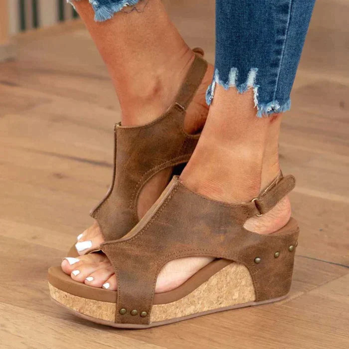 Damen Keilsandalen mit Klettverschluss | Gepolstertes Fußbett, leicht &amp; stabil | 6,5 cm Keil, 2,5 cm Plateau | Sommer-Look