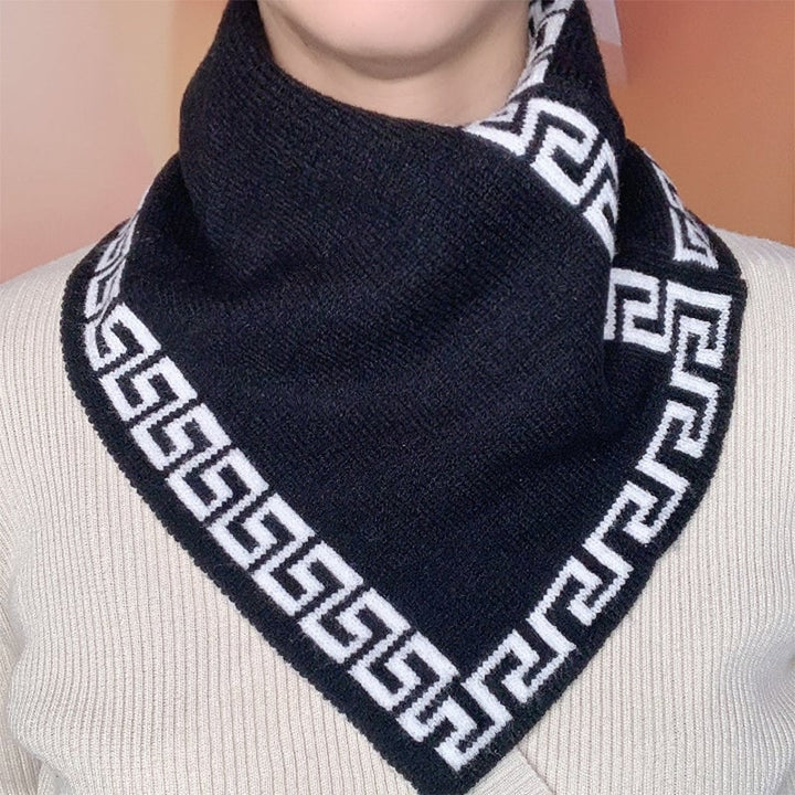 Sciarpa triangolare da donna | Morbida e leggera, versatile da indossare come sciarpa o collo | 36x30 cm | Fantasie