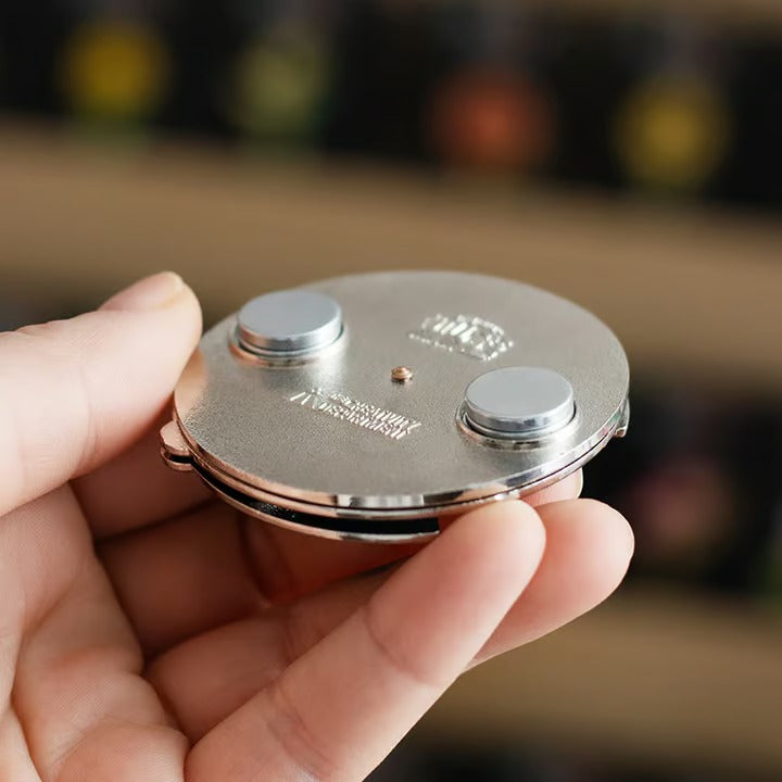 SpinPin™ — Entfessle mit jeder Drehung ein Feuerwerk aus Farben
