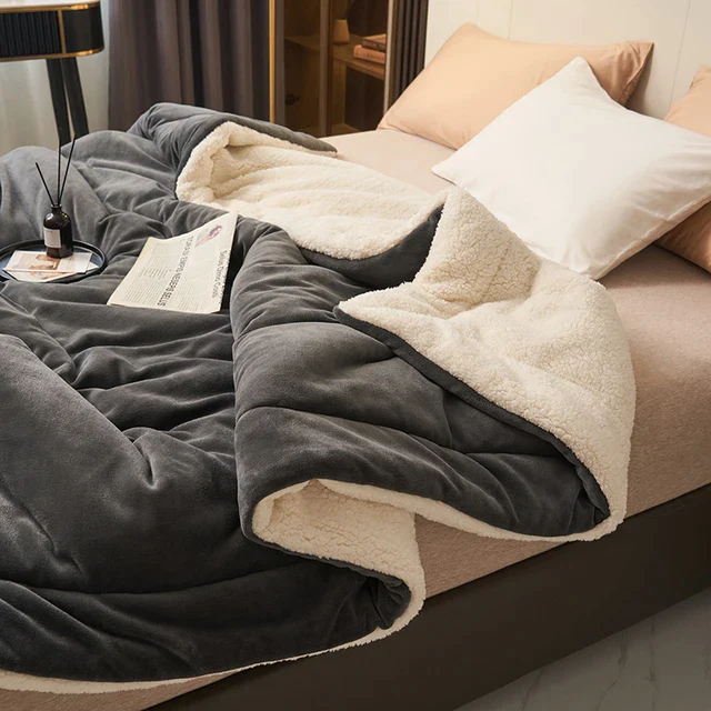 Fleece Decke warm | Weiche Flanell-Kuscheldecke in 4 Größen für Sofa, Bett und gemütliche Abende | Maschinenwaschbar