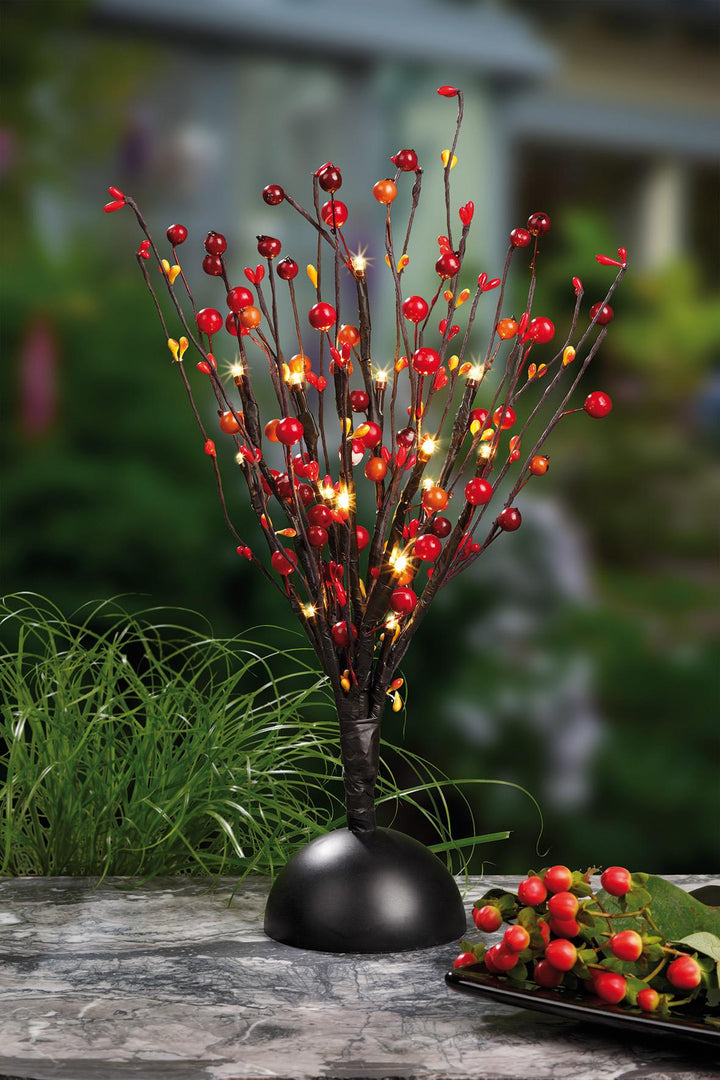 LED Deko-Baum mit roten Beeren 40 cm | 16 warmweiße LEDs, batteriebetrieben | Dekoleuchte für Tisch und Wohnbereich