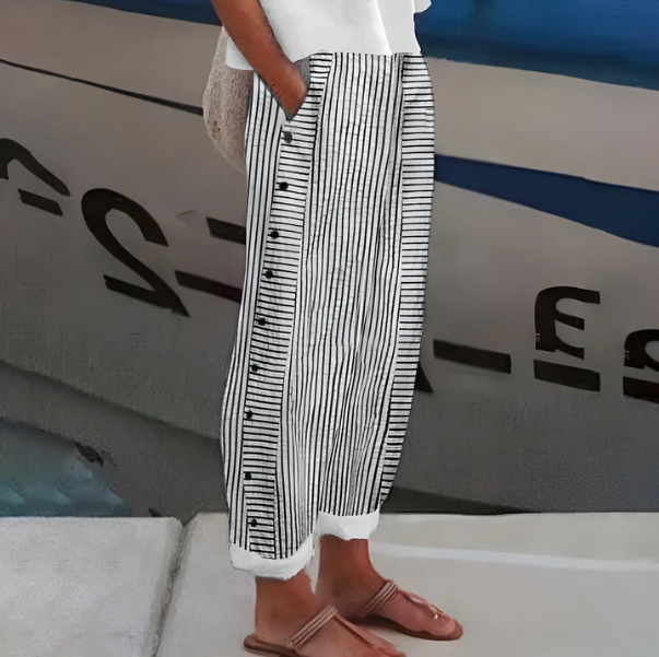 Pantaloni da donna a righe in stile francese | leggeri e traspiranti con tasche laterali | valorizzano la figura e versatili per l’estate